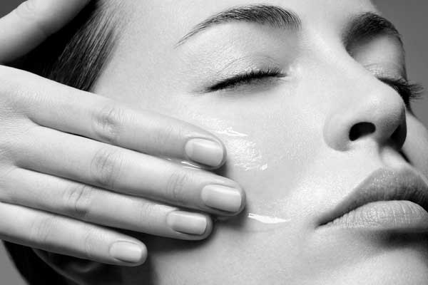 Basispflege - Prämierte Serie für empfindliche Haut mit Spa™-Thermalwasser